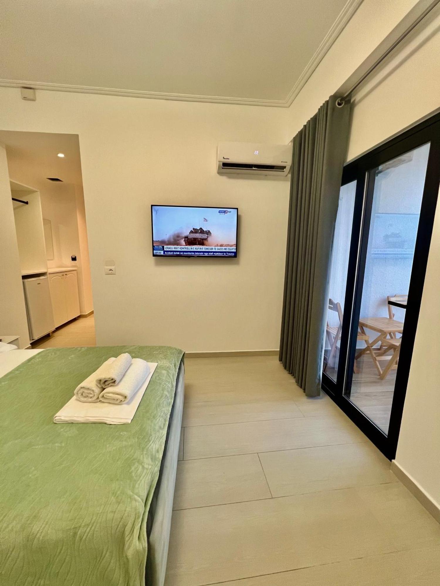 Hotel Vip Bujari Ксамил Екстериор снимка
